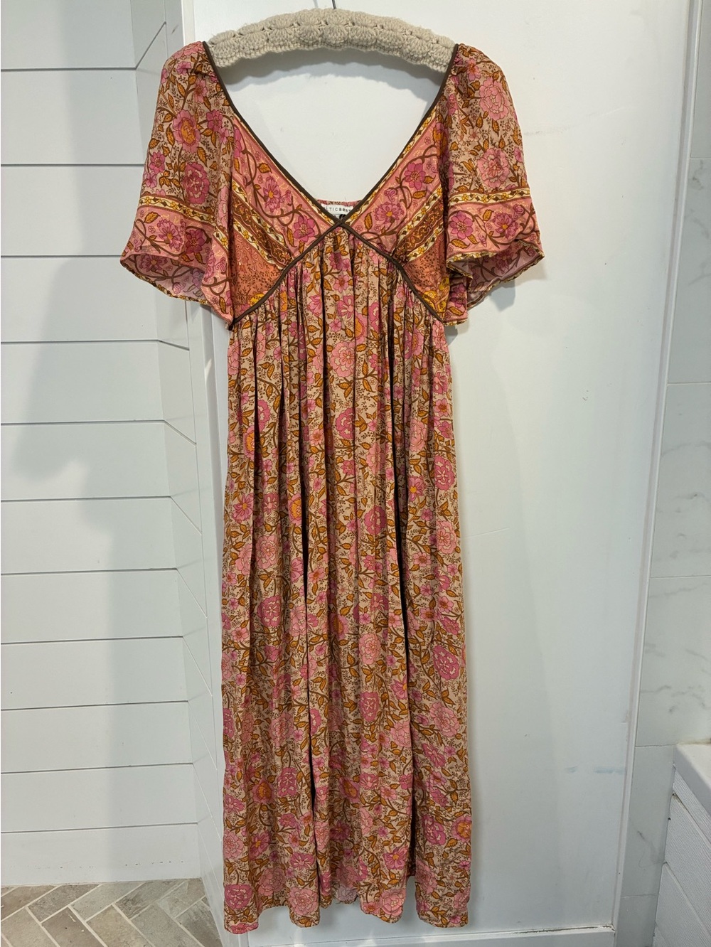Baltic Born Floral Pink Boho peasant Maxi Dress v neck short sleeves rayon small